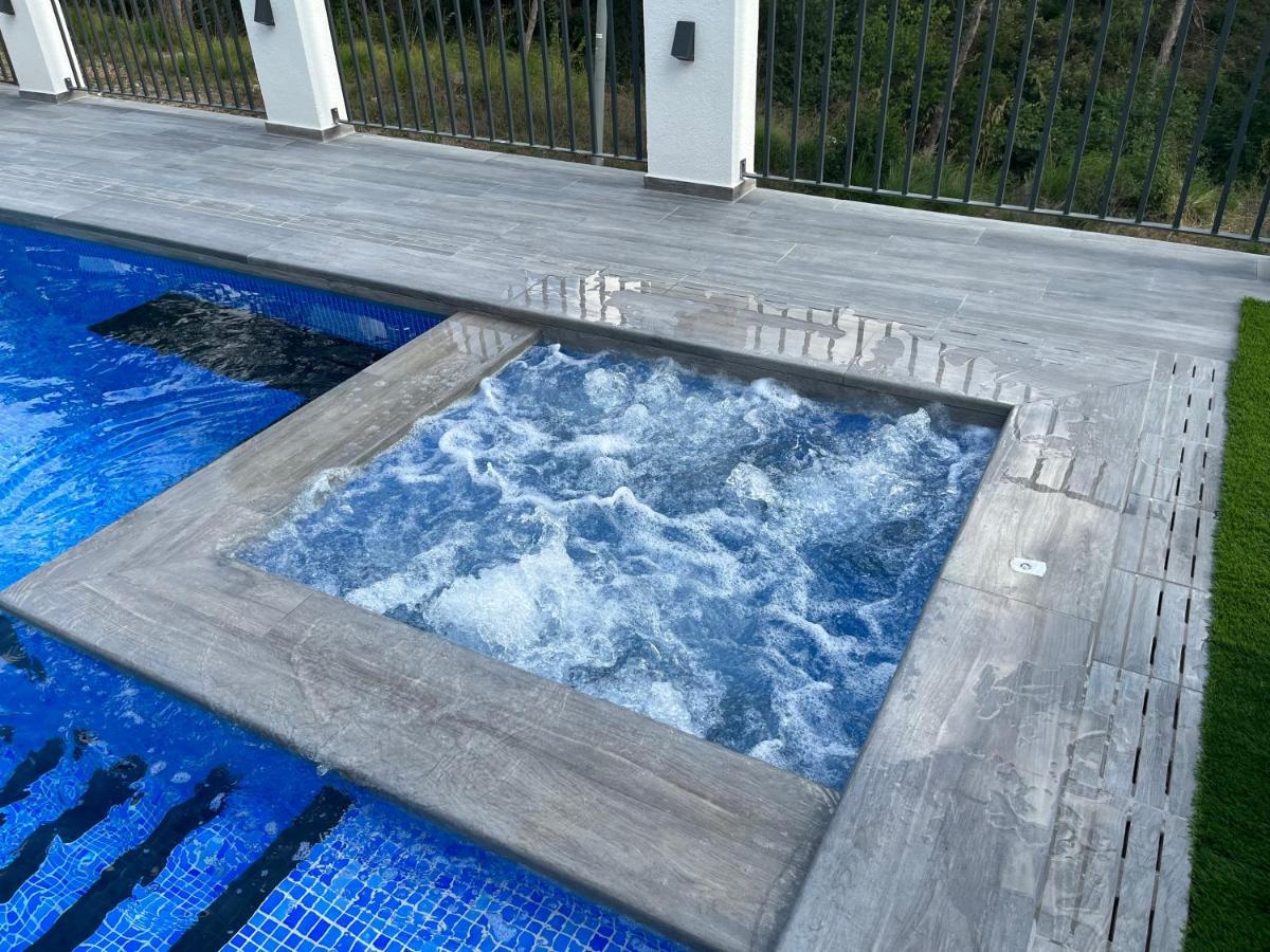 Lux Spa Barcelona Vallirana Zewnętrze zdjęcie